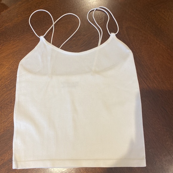 Bundle of tank tops - Picture 11 of 11